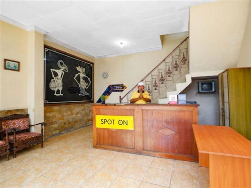 Spot On 2011 Hotel Mekar Sari Solo Zewnętrze zdjęcie